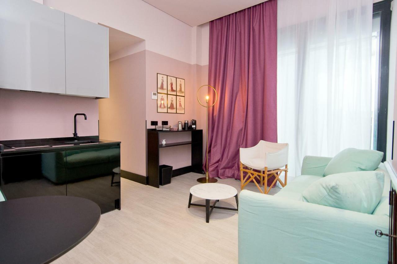 Amor De Dios 17 Luxury Suites Madrid Room photo